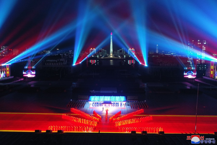 1-조선인민군창건 90돐경축 열병식